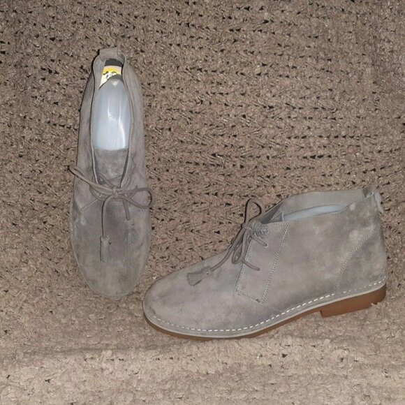 HUSH PUPPIES-Cyra Catelyn Desert Boots-Light Gray Suede-Sz 13-Near Mint - Picture 1 of 6